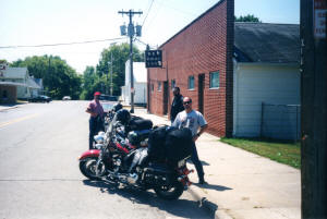 "Dew Drop Inn", Iowa - Day 3